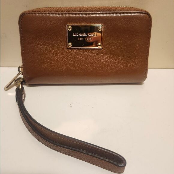 Michael Kors Brown Leather "Jet Set" Zip Around Wristlet Wallet Ret.$135 - Picture 1 of 8